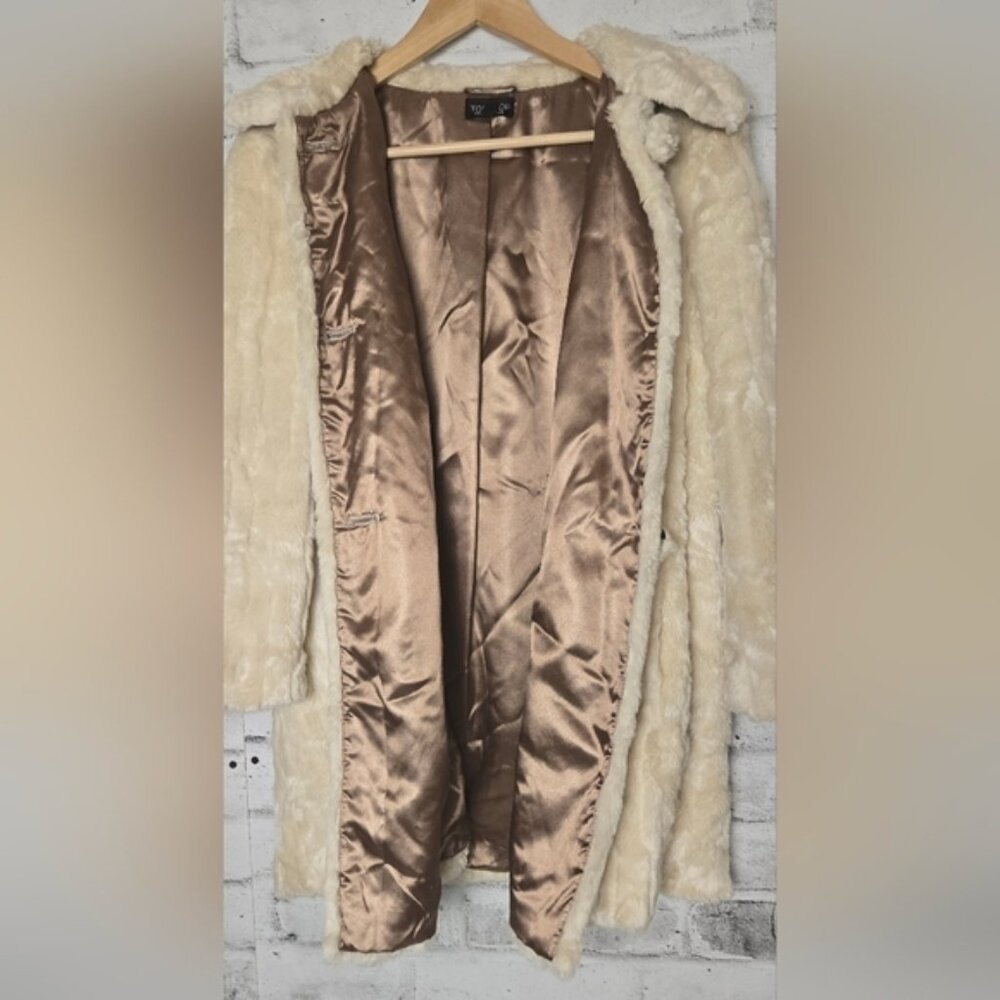Topshop Cream Faux Fur Coat - Picture 9 of 11
